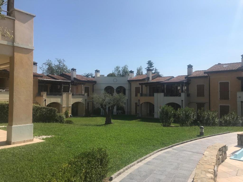 Luxury Apartments - Le Fate - Residence With Pool Manerba del Garda Zewnętrze zdjęcie