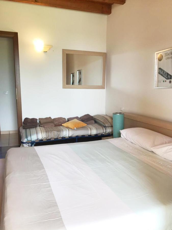 Luxury Apartments - Le Fate - Residence With Pool Manerba del Garda Zewnętrze zdjęcie