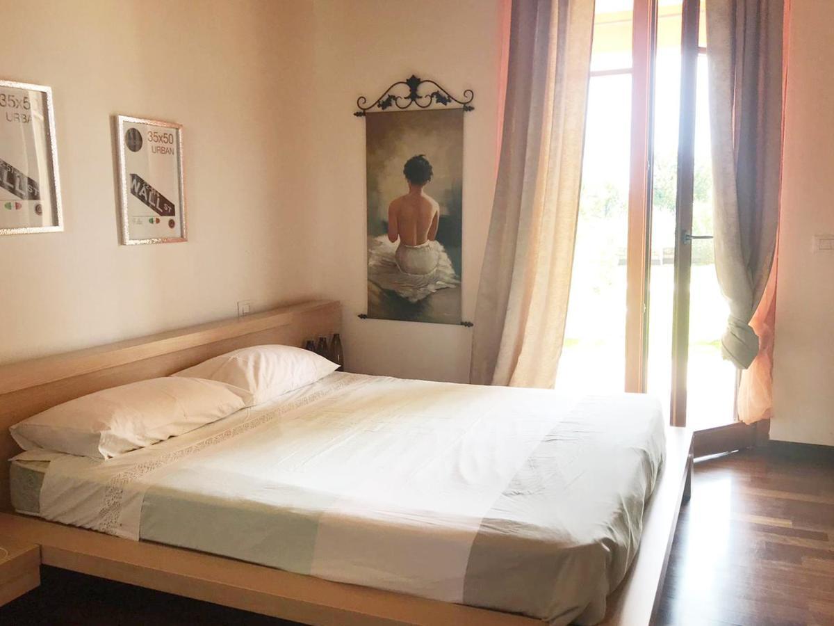 Luxury Apartments - Le Fate - Residence With Pool Manerba del Garda Zewnętrze zdjęcie
