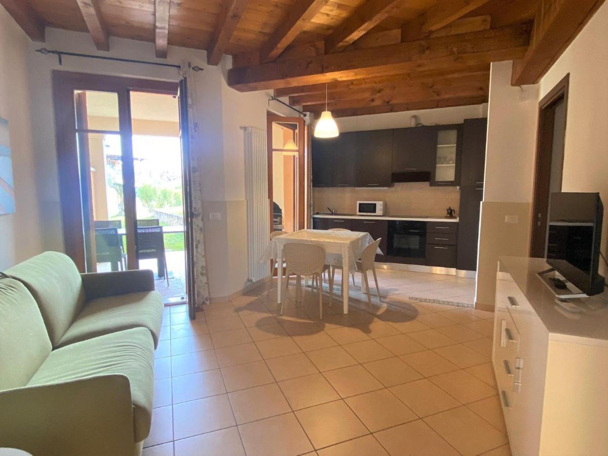 Luxury Apartments - Le Fate - Residence With Pool Manerba del Garda Zewnętrze zdjęcie